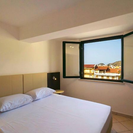 Magico Apartments - 450M Dalla Spiaggia 卡普多兰多 外观 照片