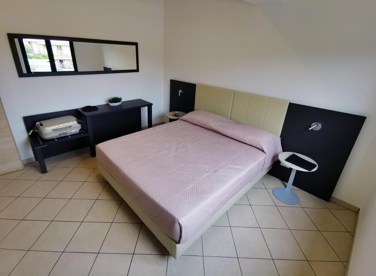 Magico Apartments - 450M Dalla Spiaggia 卡普多兰多 外观 照片