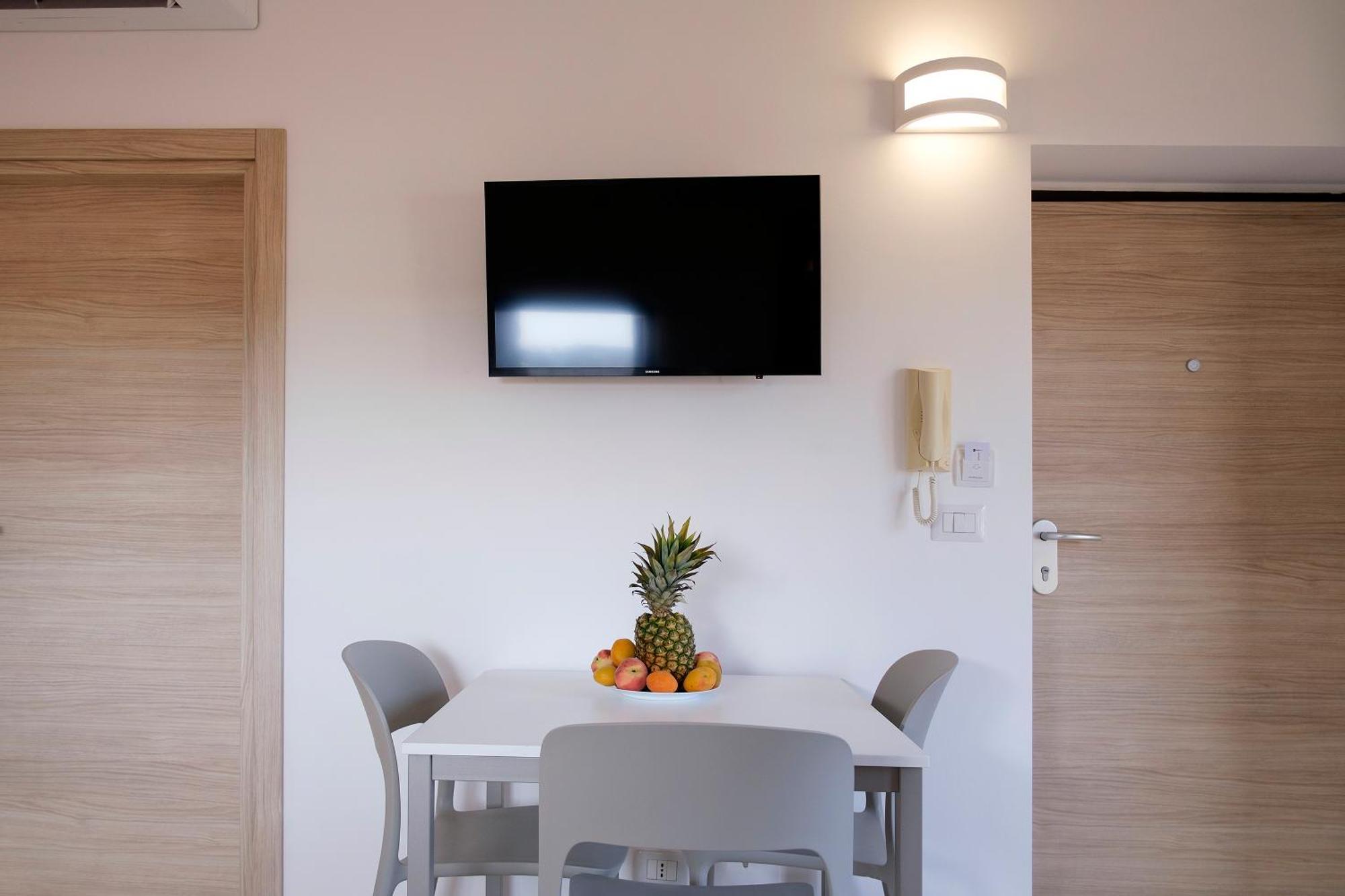 Magico Apartments - 450M Dalla Spiaggia 卡普多兰多 外观 照片