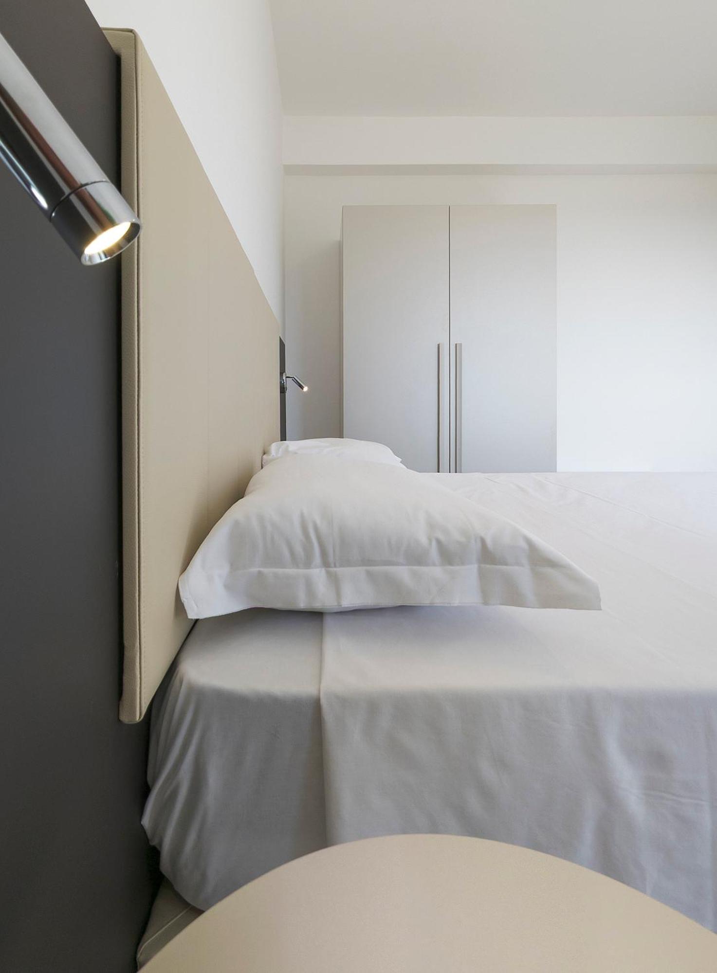 Magico Apartments - 450M Dalla Spiaggia 卡普多兰多 外观 照片