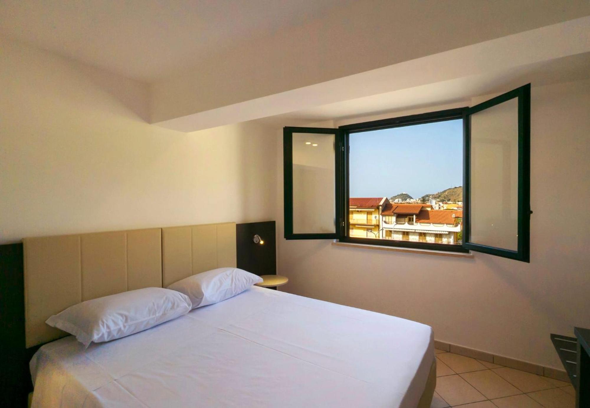 Magico Apartments - 450M Dalla Spiaggia 卡普多兰多 外观 照片
