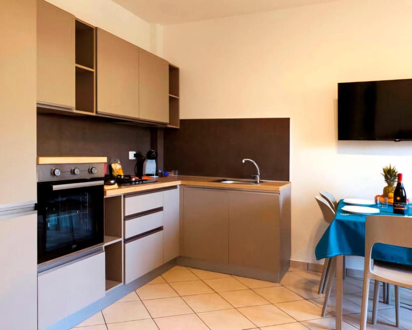 Magico Apartments - 450M Dalla Spiaggia 卡普多兰多 外观 照片